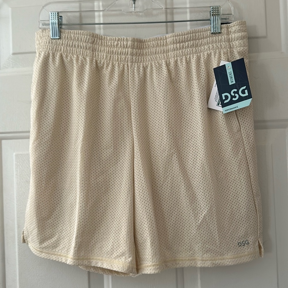 DSG DICK’S SPORTING GOODS 7” Mesh Shorts: LIGHT SAND: NWT: SIZE M
